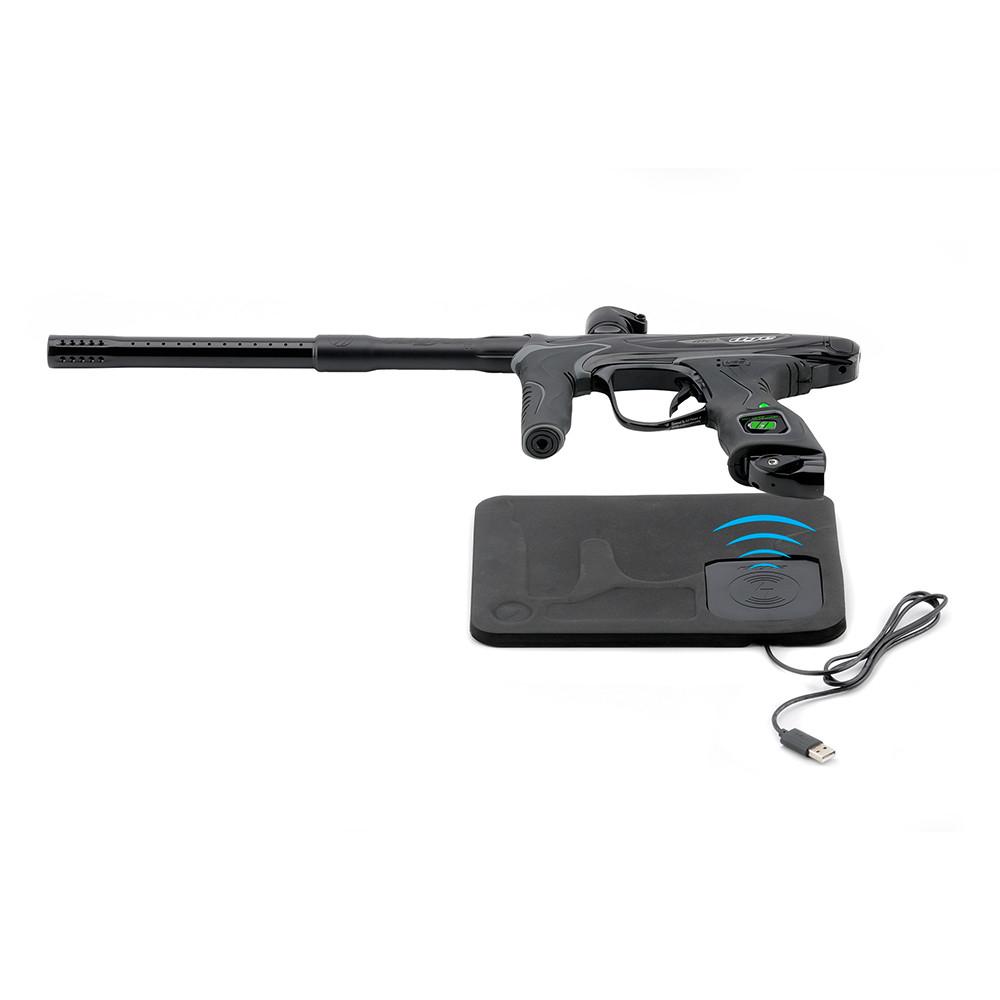 Dye M2 MOSair CFC (Cable Free Charging) Charger Kit and Tech Mat - DYE