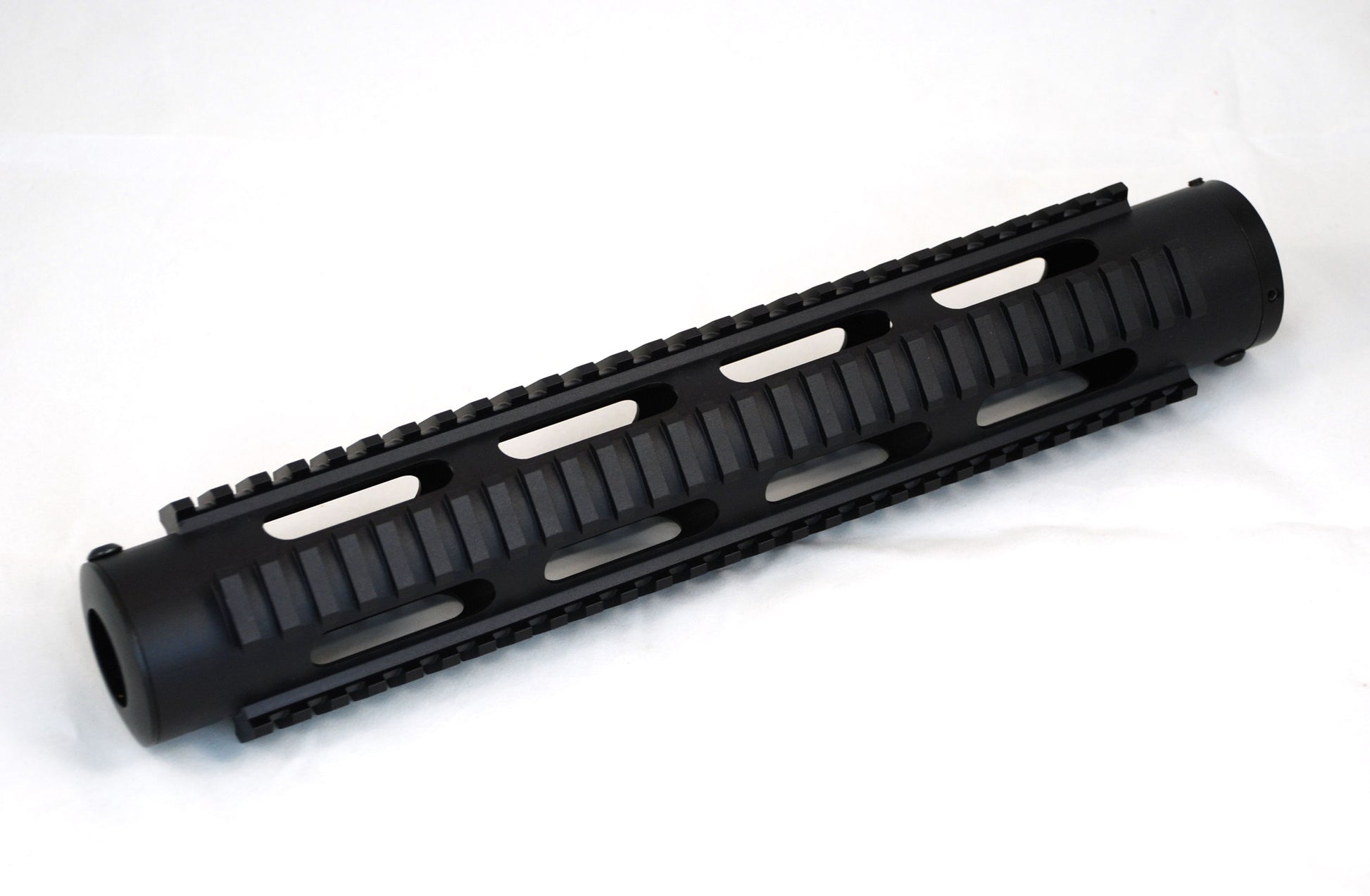 Universal Aluminum Shroud with Weaver Rails - fits 1" OD barrel - 13" - 3Skull